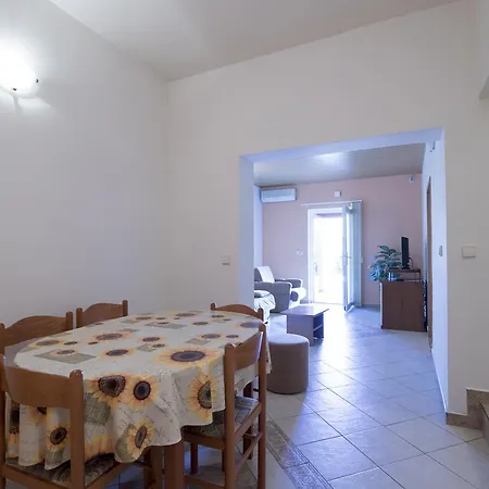 Kori Apartment *